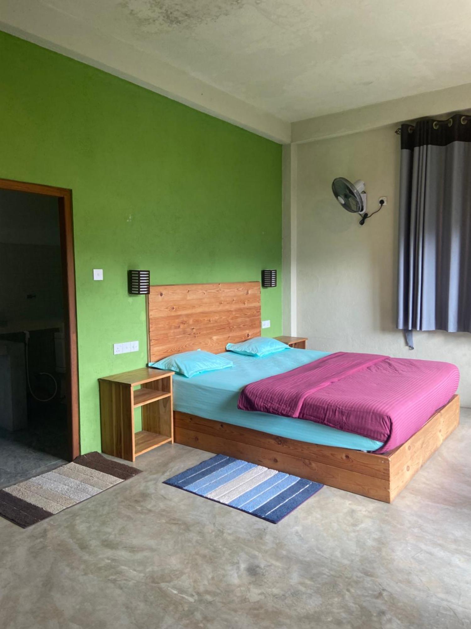 Raveena Guest House เอลลา ภายนอก รูปภาพ