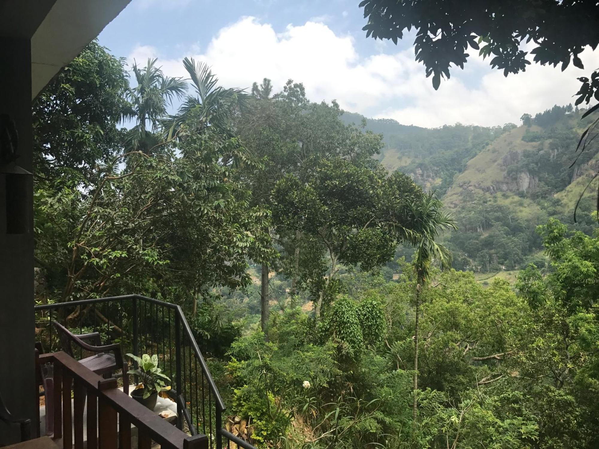 Raveena Guest House เอลลา ภายนอก รูปภาพ